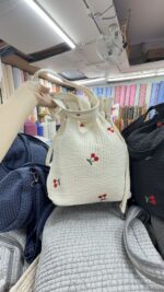 🇰🇷韓國手工製造 小清新<br>水桶包‣蝴蝶結/月亮星星/小雛菊/小朵花/愛心/櫻桃(黑)/櫻桃(白)